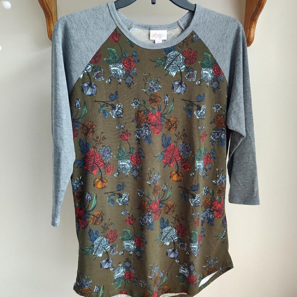 Cute LuLaRoe 3/4 length top